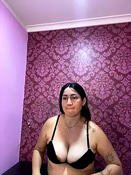 juliana diaz online show from November 18, 11:13 am