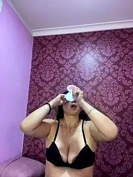 juliana diaz online show from November 27, 11:21 am