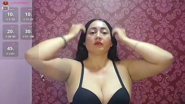 juliana diaz online show from July 1, 1:22 pm