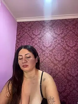 juliana diaz online show from December 18, 11:36 am