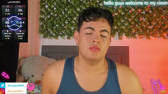 Snapshot of kamii_22 chatting on February 13, 1:33 pm kamii 22 online show from February 13, 1:33 pm