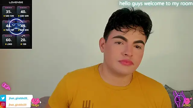 Snapshot of kamii_22 chatting on January 18, 8:07 am kamii 22 online show from January 18, 8:07 am