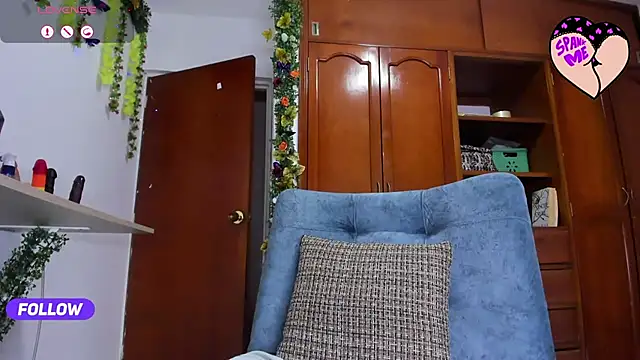 ElikoLanny  online show from May 23, 6:45 am