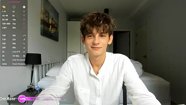 Snapshot of MiracleCam chatting on November 4, 6:06 am MiracleCam online show from November 4, 6:06 am