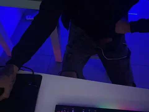 Snapshot of jocone chatting on October 28, 11:03 pm jocone online show from October 28, 11:03 pm