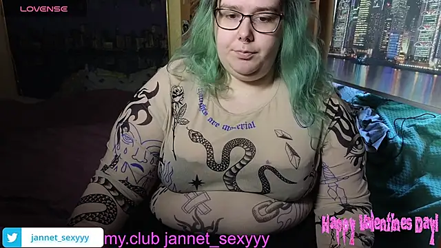 Snapshot of JannetPie chatting on February 6, 12:12 pm JannetPie online show from February 6, 12:12 pm