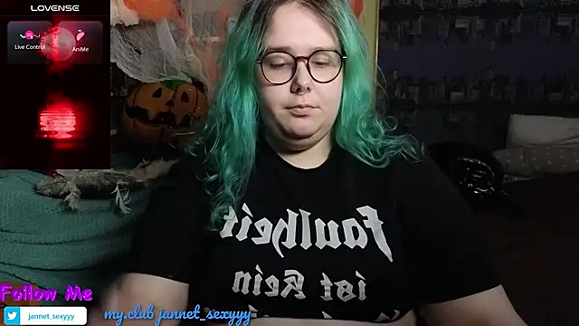 JannetPie online show from October 31, 12:51 am