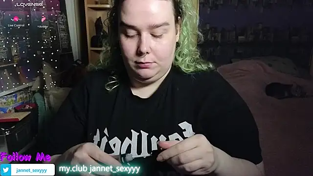 JannetPie online show from April 3, 11:33 pm