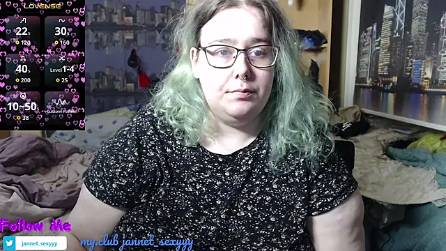 Snapshot of JannetPie chatting on February 14, 3:45 pm JannetPie online show from February 14, 3:45 pm