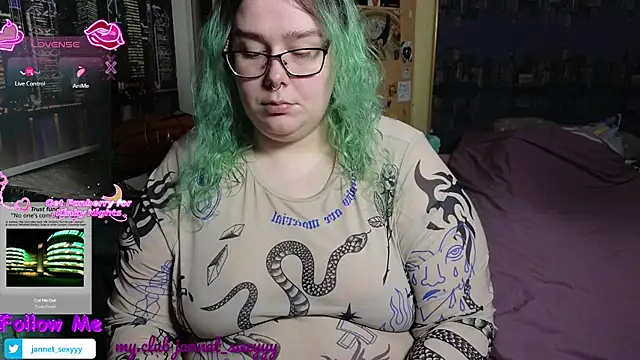 JannetPie online show from December 2, 10:33 pm