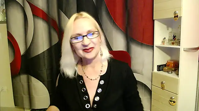 Snapshot of Ala-N-Dala chatting on November 24, 11:27 pm Ala-N-Dala online show from November 24, 11:27 pm