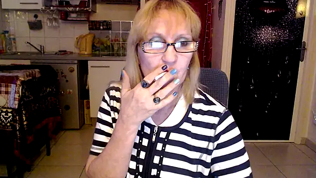 Snapshot of Ala-N-Dala chatting on March 4, 4:09 am Ala-N-Dala online show from March 4, 4:09 am