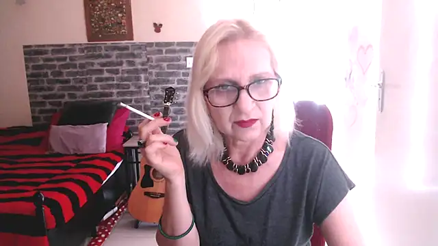 Snapshot of Ala-N-Dala chatting on March 11, 12:06 pm Ala-N-Dala online show from March 11, 12:06 pm