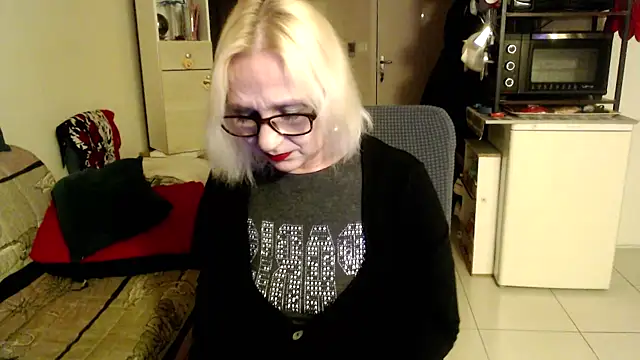 Snapshot of Ala-N-Dala chatting on March 21, 10:06 pm Ala-N-Dala online show from March 21, 10:06 pm