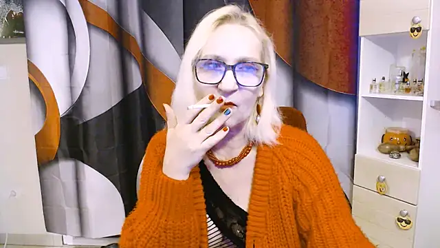 Snapshot of Ala-N-Dala chatting on November 5, 8:06 am Ala-N-Dala online show from November 5, 8:06 am