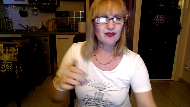 Snapshot of Ala-N-Dala chatting on February 23, 3:30 am Ala-N-Dala online show from February 23, 3:30 am