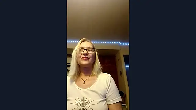 Snapshot of Ala-N-Dala chatting on December 16, 7:12 am Ala-N-Dala online show from December 16, 7:12 am