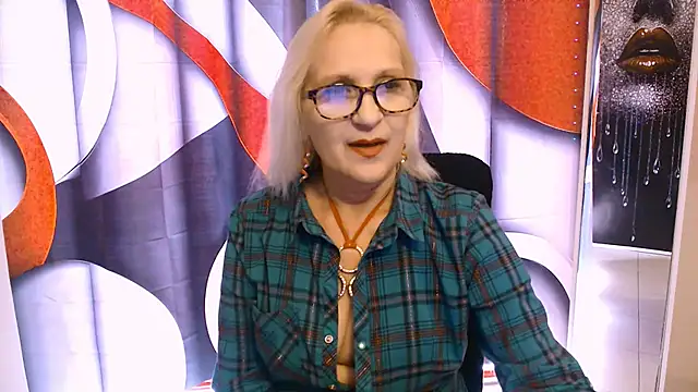 Snapshot of Ala-N-Dala chatting on September 23, 9:38 am Ala-N-Dala online show from September 23, 9:38 am