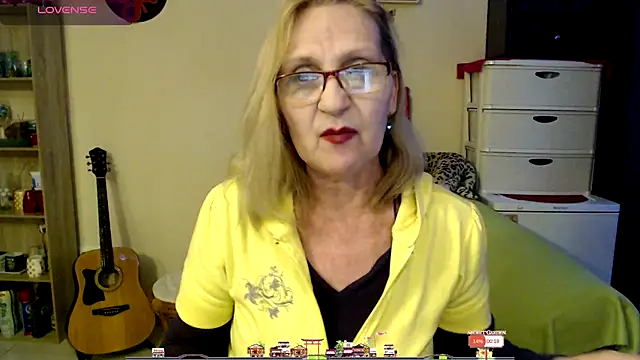 Snapshot of Ala-N-Dala chatting on January 15, 5:44 am Ala-N-Dala online show from January 15, 5:44 am