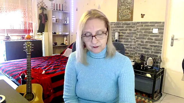 Snapshot of Ala-N-Dala chatting on February 6, 1:40 pm Ala-N-Dala online show from February 6, 1:40 pm