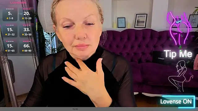 Abby Moore  online show from June 4, 12:32 pm