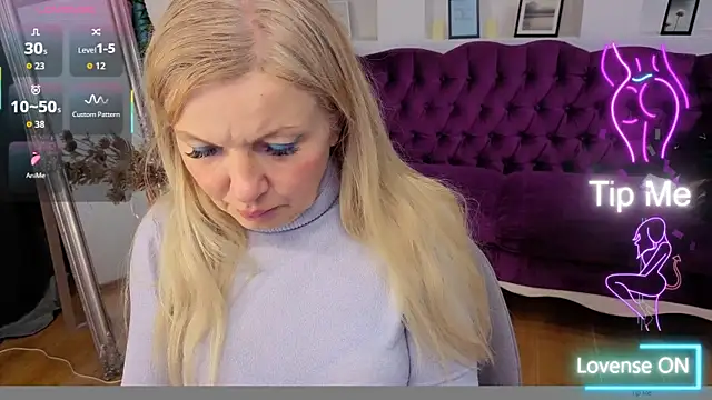 Abby Moore  online show from June 2, 7:08 am