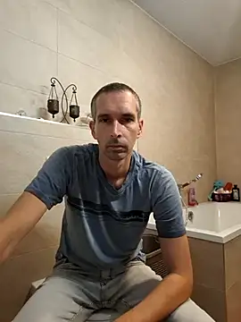 Snapshot of Geiler-boy313 chatting on October 12, 5:03 pm Geiler-boy313 online show from October 12, 5:03 pm