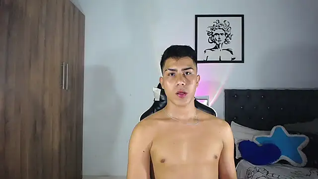 Snapshot of AlanNaughty chatting on October 4, 8:54 pm AlanNaughty online show from October 4, 8:54 pm