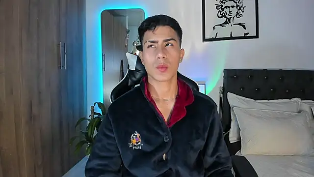 AlanNaughty online show from March 20, 4:24 am