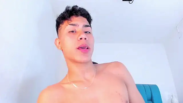 Snapshot of AlanNaughty chatting on February 26, 8:25 pm AlanNaughty online show from February 26, 8:25 pm