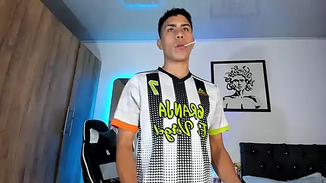 AlanNaughty online show from April 14, 11:32 pm