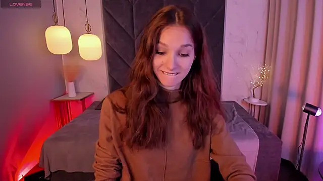 MirandaGlow online show from December 14, 5:46 am