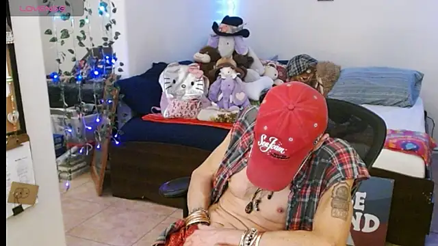 Snapshot of mycock2474u chatting on March 17, 10:38 am mycock2474u online show from March 17, 10:38 am