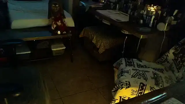 Snapshot of mycock2474u chatting on October 1, 2:49 am mycock2474u online show from October 1, 2:49 am