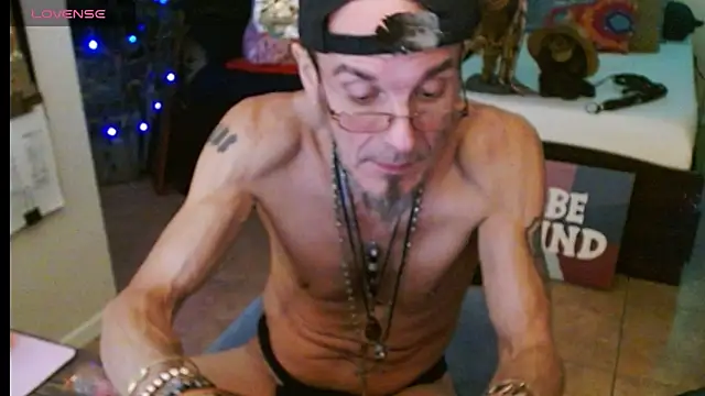 Snapshot of mycock2474u chatting on March 21, 10:28 am mycock2474u online show from March 21, 10:28 am