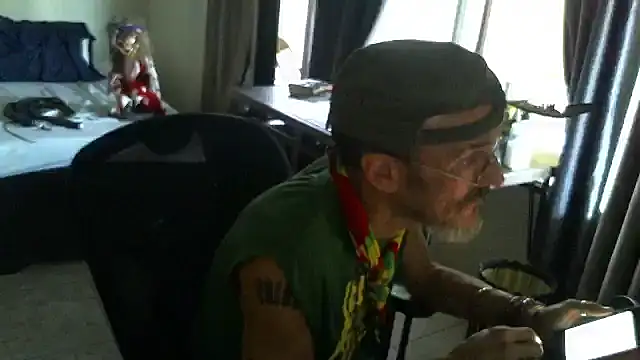 Snapshot of mycock2474u chatting on October 16, 12:19 am mycock2474u online show from October 16, 12:19 am