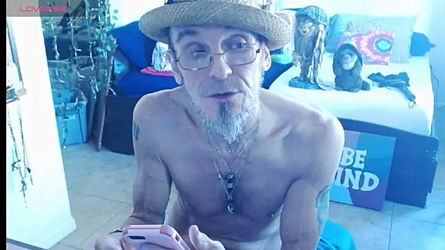 Snapshot of mycock2474u chatting on March 21, 4:40 pm mycock2474u online show from March 21, 4:40 pm