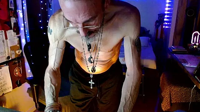 Snapshot of mycock2474u chatting on September 19, 9:13 am mycock2474u online show from September 19, 9:13 am