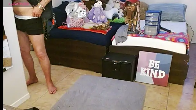 Snapshot of mycock2474u chatting on March 18, 4:29 am mycock2474u online show from March 18, 4:29 am