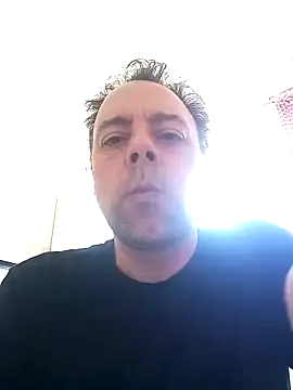 Snapshot of david_geam chatting on March 6, 10:20 am david geam online show from March 6, 10:20 am