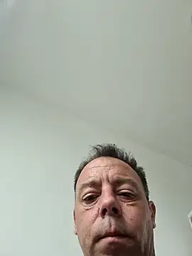 Snapshot of david_geam chatting on September 29, 5:58 am david geam online show from September 29, 5:58 am