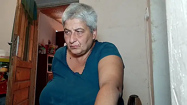 Snapshot of ExquisiteMature chatting on September 20, 11:04 am ExquisiteMature online show from September 20, 11:04 am