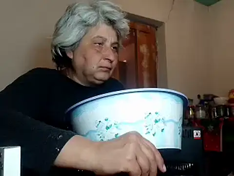 Snapshot of ExquisiteMature chatting on March 10, 9:45 am ExquisiteMature online show from March 10, 9:45 am