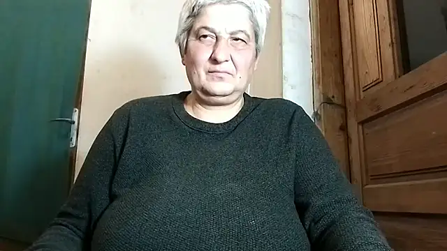 Snapshot of ExquisiteMature chatting on October 19, 9:17 pm ExquisiteMature online show from October 19, 9:17 pm