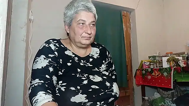 Snapshot of ExquisiteMature chatting on October 12, 10:16 am ExquisiteMature online show from October 12, 10:16 am