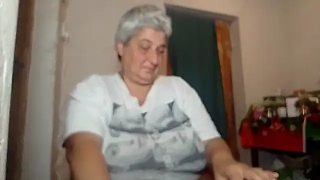 Snapshot of ExquisiteMature chatting on October 13, 10:28 am ExquisiteMature online show from October 13, 10:28 am