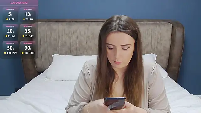Snapshot of IamMolly chatting on January 27, 9:44 pm IamMolly online show from January 27, 9:44 pm