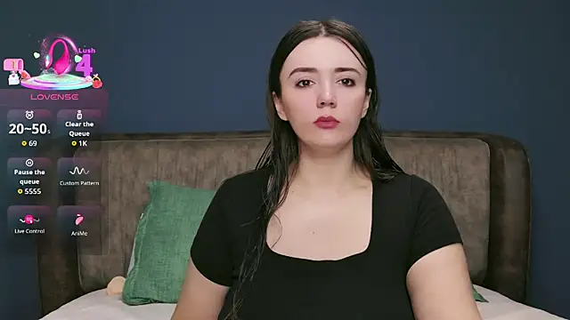 IamMolly online show from October 27, 8:37 am