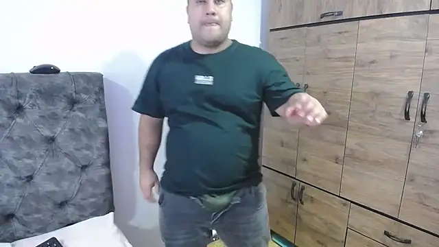 santi hothot online show from October 9, 7:03 pm