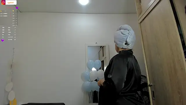 carolgaita online show from April 4, 11:17 am